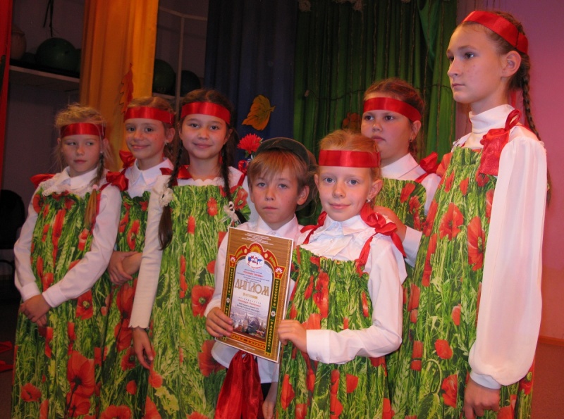 Настоящие русские забавы: младшие школьники Петропавловска приняли участие в городском фольклорном фестивале