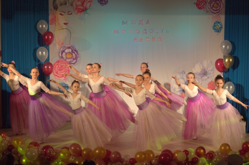 В краевой столице подвели итоги конкурса детских театров мод