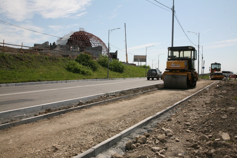В Петропавловске-Камчатском продолжается ремонт дорог