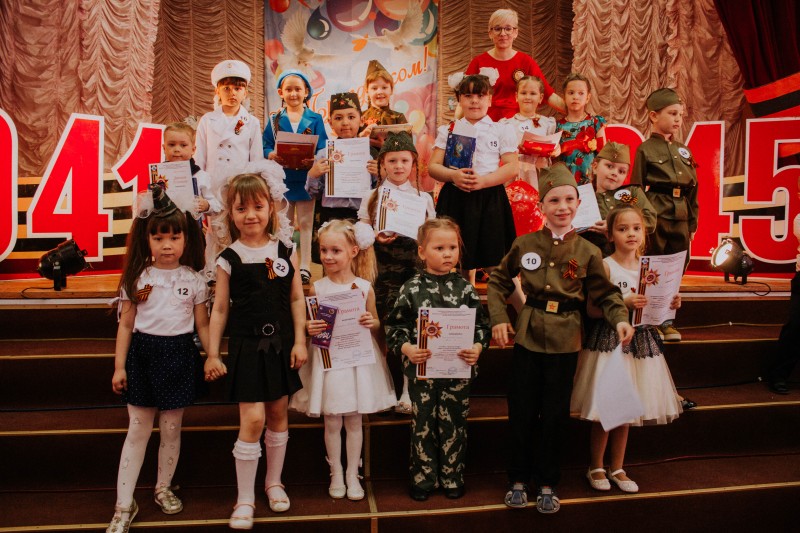 Дошкольники соревновались в таланте читать стихи о войне