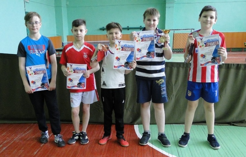 Учащиеся образовательных учреждений Петропавловск-Камчатского соревновались в настольном теннисе