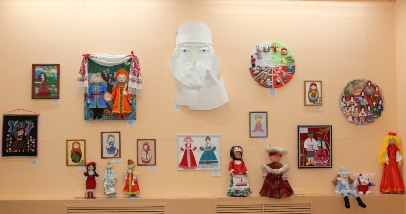 Горожан приглашают на открытие выставки-конкурса детского творчества «Путешествие в мир театра»