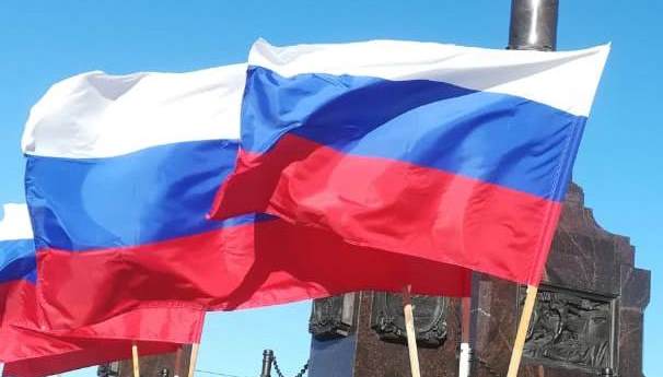 Виталий Иваненко поздравил жителей города с Днем Государственного флага России