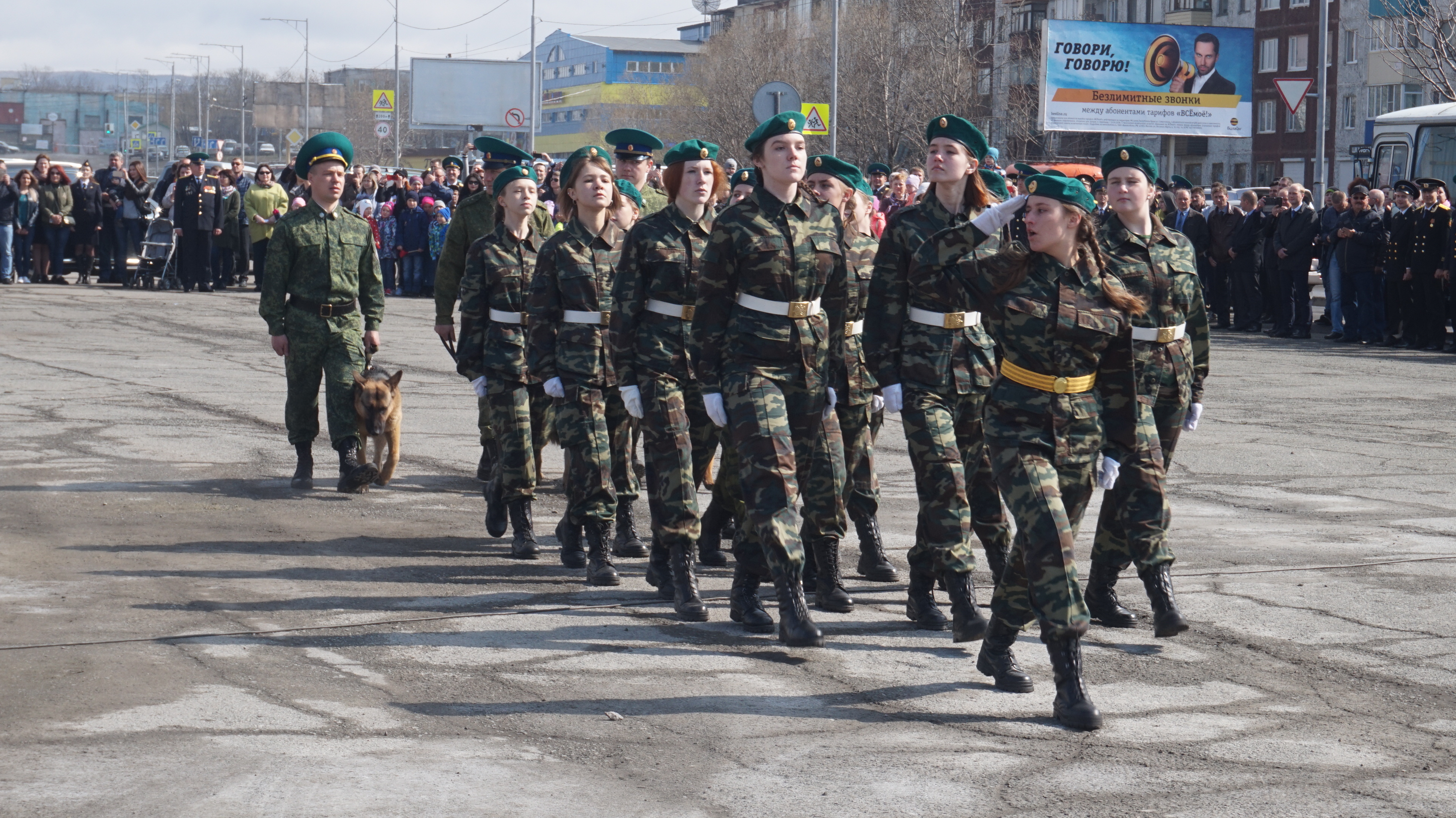 На площади Дзержинского прошёл торжественный митинг в честь празднования 100-летия погранвойск России
