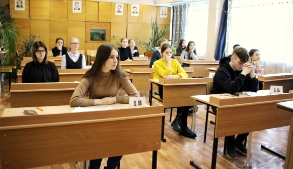 Выпускники городских школ приняли участие в тренировочном экзамене по английскому языку