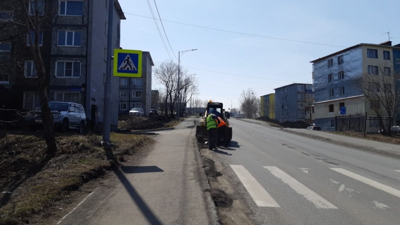 За первую неделю мая с дорог Петропавловска-Камчатского вывезено более 1000 куб. м песка и мусора