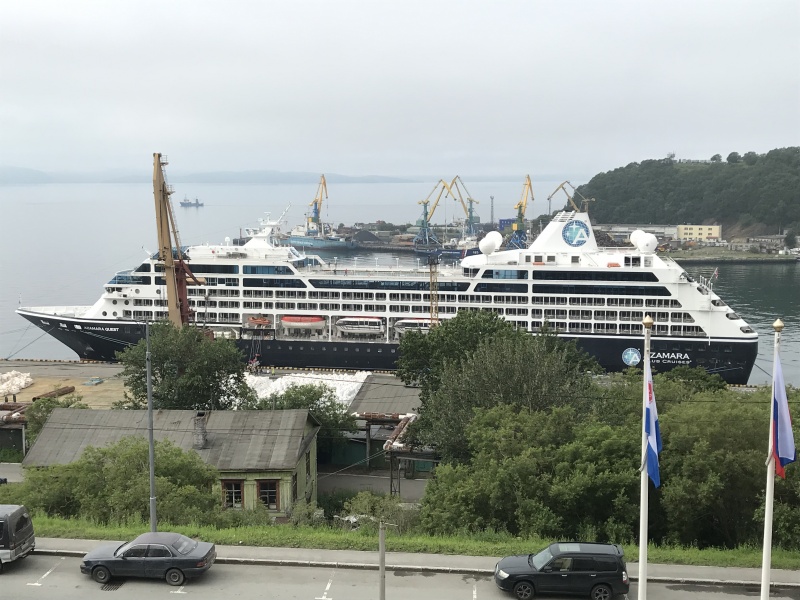 Круизный лайнер «Azamara Club Cruises» зашел в порт Петропавловска-Камчатского