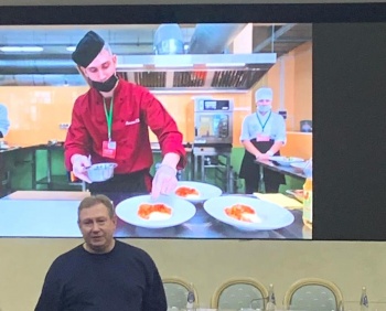 Шеф-повар из школы №1 занял II место на Всероссийском конкурсе 