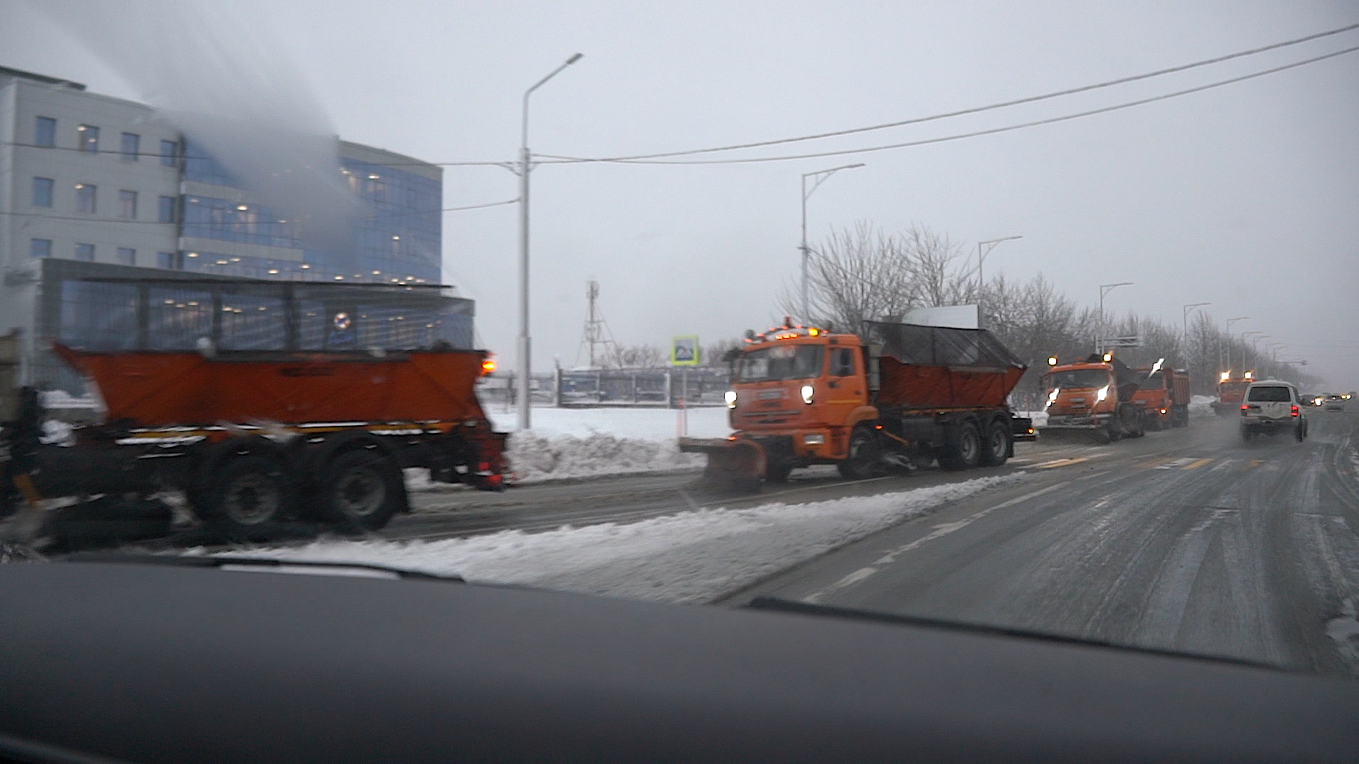 Глава города Евгений Беляев: В краевом центре продолжается ликвидация последствий циклона Глава города Евгений Беляев: В краевом центре продолжается ликвидация последствий циклона