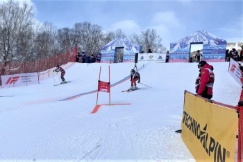 На Камчатку съедутся спортсмены из 17 регионов для участия в соревнованиях по горнолыжному спорту
