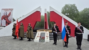 Торжественный ритуал и возложение цветов в День памяти и скорби состоялись в парке Победы