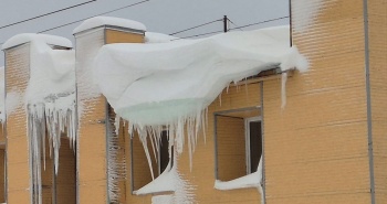 Осторожно! Угроза схода мокрого снега и льда