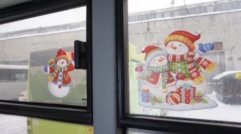Новогодние автобусы появились в Петропавловске-Камчатском