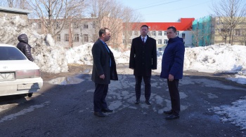 «Проезд к новому корпусу школы №33 будет благоустроен в этом году», - сказал Глава города Константин Брызгин