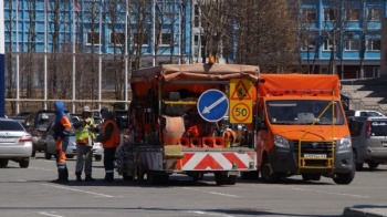 В краевом центре проводятся работы по нанесению дорожной разметки