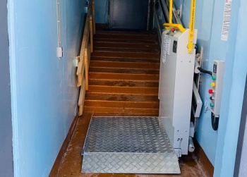 В Петропавловске‑Камчатском установлены новые подъёмные механизмы для маломобильных граждан