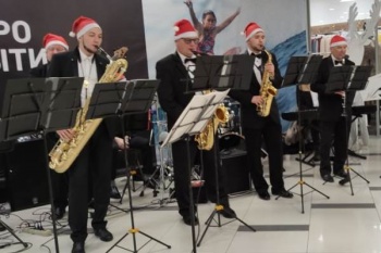 Городской оркестр выступит с «Новогодним настроением»
