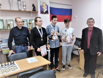 Названы победитель и призеры городского блиц-турнира по шахматам ко Дню Победы