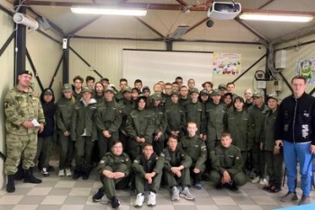 Камчатский ветеран СВО провел патриотический урок в ДОЛ «Альбатрос»