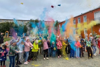 Фестивалем красок встретили новый учебный год в детском саду №56