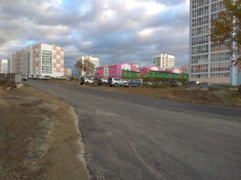 К новому садику в микрорайоне Северо-Восток заасфальтировали  подъезд