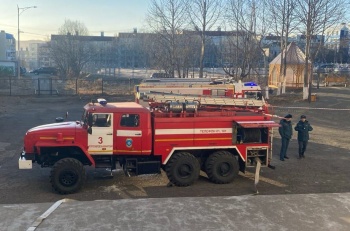 Пожарные провели тренировку в школе Петропавловска-Камчатского