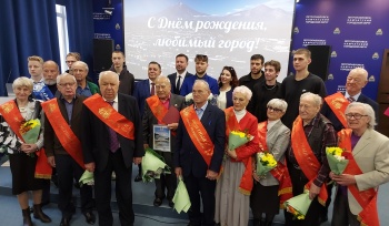 В Петропавловске-Камчатском прошли торжественные мероприятия в честь Дня рождения города