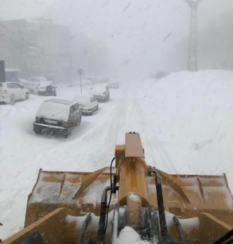 Штормовой ветер и снег – в Петропавловске-Камчатском усиливается влияние циклона 