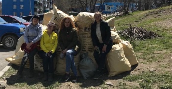 Горожане принимают активное участие в «большой весенней уборке»