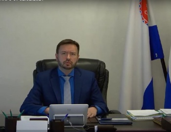 Константин Брызгин потребовал отладить взаимодействие ГУП Спецтранс и управляющих компаний по наведению чистоты в городе