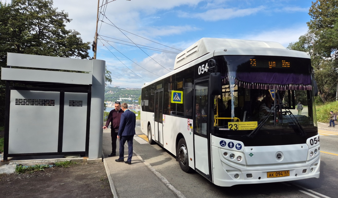 Глава краевого центра Евгений Беляев: В рамках программы развития «Город 20/30» в Петропавловске-Камчатском устанавливаются автобусные павильоны Глава краевого центра Евгений Беляев: В рамках программы развития «Город 20/30» в Петропавловске-Камчатском устанавливаются автобусные павильоны