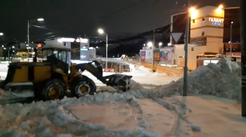 В Петропавловске-Камчатском продолжается ликвидация последствий циклона