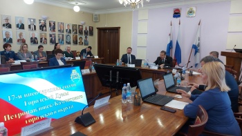 Глава города Константин Брызгин: Главный финансовый документ города – бюджет 2024 года сохранил социальную направленность
