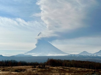 Горожан предупреждают о вероятности выпадения на территории Петропавловска-Камчатского пепла Ключевского вулкана