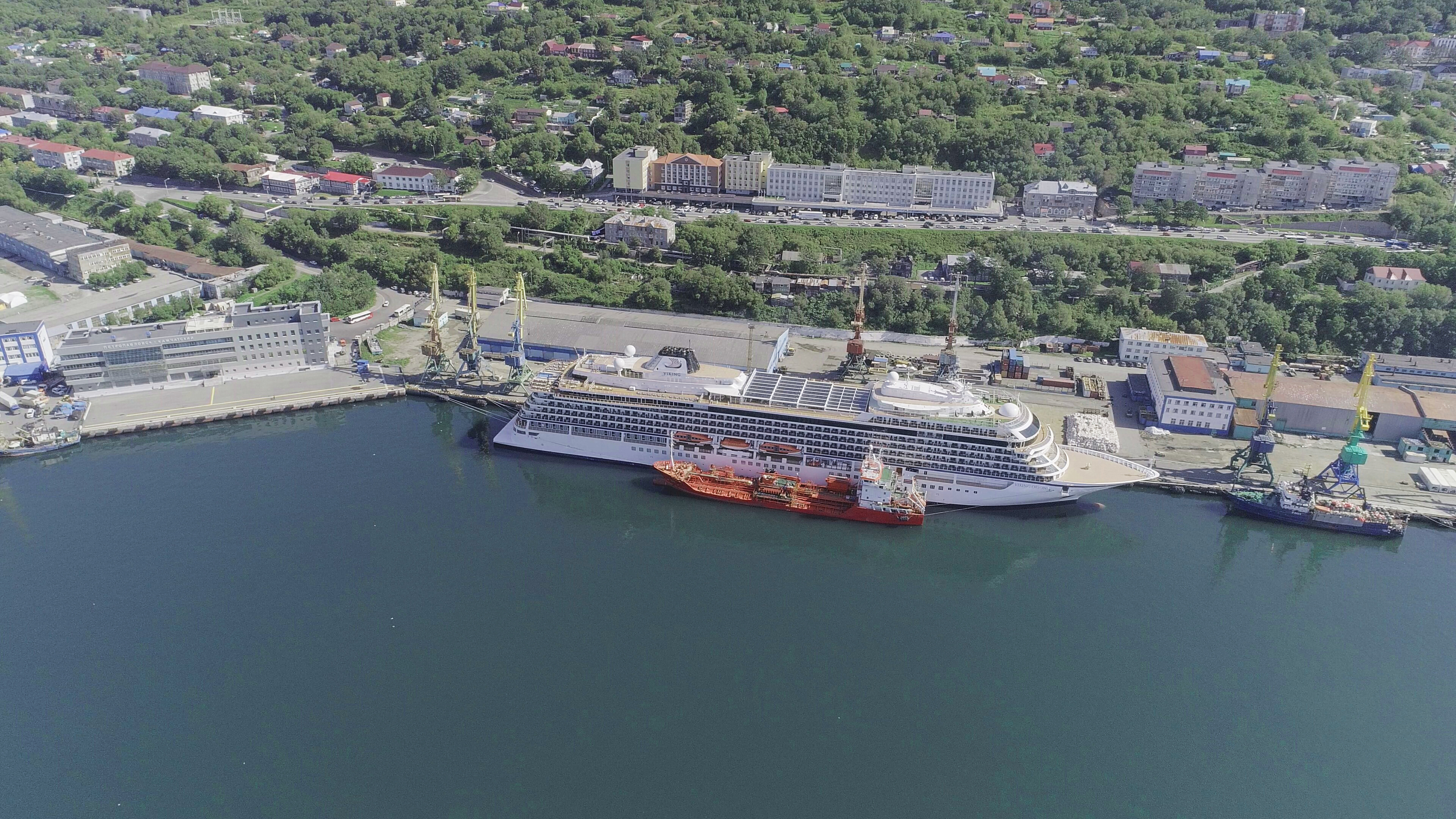 Морской порт петропавловск камчатский. Морской вокзал Петропавловск-Камчатский. Морской вокзал Камчатка. Петропавловск-Камчатский морской торговый порт.