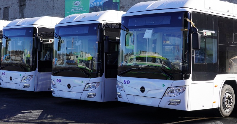 АО «Автопарк» приобрел новые пассажирские автобусы
