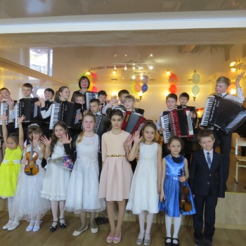 Детская музыкальная школа №5 приглашает на праздничный вечер