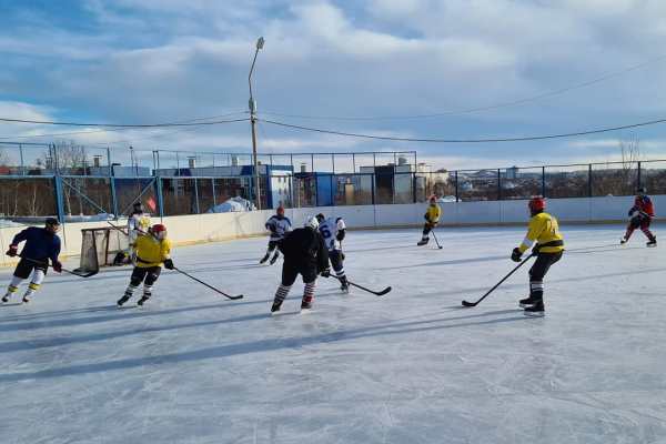 В Петропавловске-Камчатском стартует турнир по хоккею с шайбой среди школьников