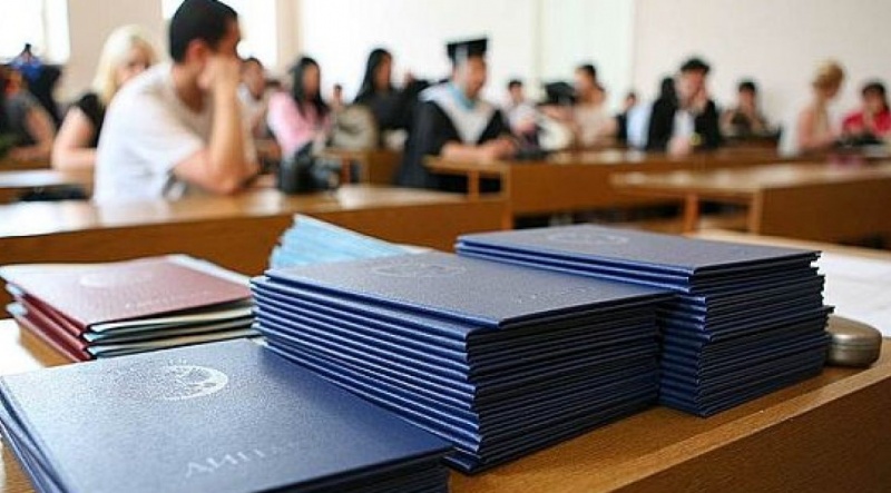 Камчатские школьники должны иметь возможность получить бесплатное высшее образование в регионе