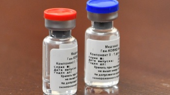 В марте в России будут применяться три вакцины от коронавируса