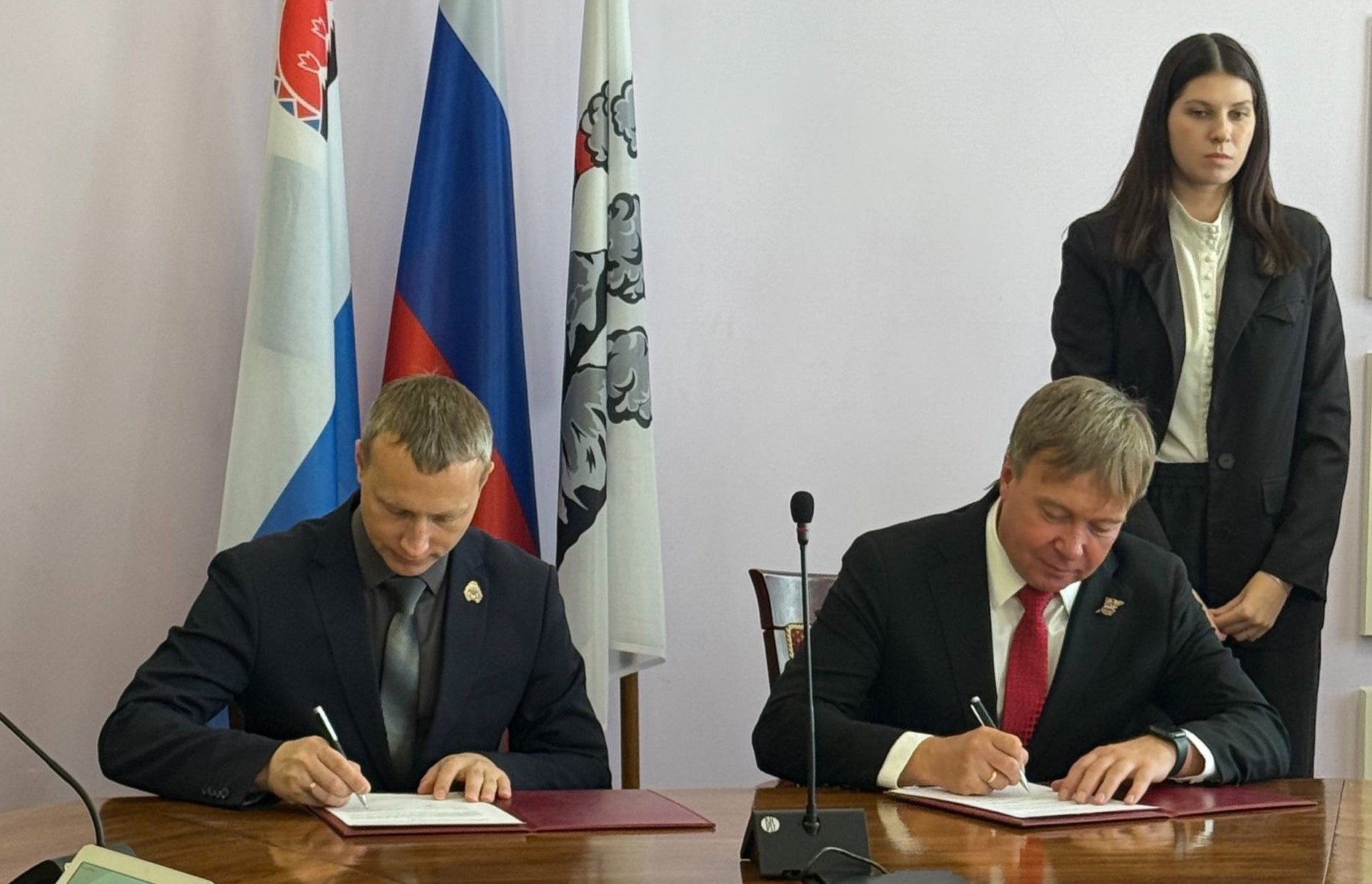 Подписано Соглашение об установлении побратимских отношений между Петропавловск-Камчатским городским округом и Кировским городским поселением Кировского муниципального района Ленинградской области Подписано Соглашение об установлении побратимских отношений между Петропавловск-Камчатским городским округом и Кировским городским поселением Кировского муниципального района Ленинградской области