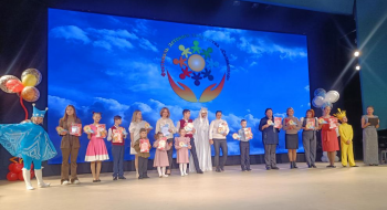 Детский фестиваль «Солнышко» завершился выставкой, награждением и гала-концертом