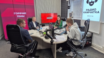 Глава города Евгений Беляев рассказал о ремонте дорог в прямом эфире 