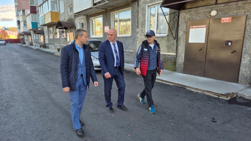 Глава города Евгений Беляев: Благоустройство проезда по ул. Мишенная - это пример активного взаимодействия жителей, управляющей компании и подрядчика