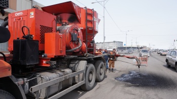 В Петропавловске-Камчатском готовятся к проведению ямочного ремонта