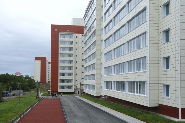 Подписаны первые Постановления о переселении граждан в квартиры по ул. Карбышева и Якорная