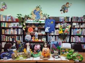 В городской библиотеке открылась выставка детского творчества