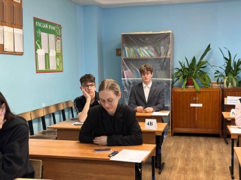 Для одиннадцатиклассников начался основной период ЕГЭ