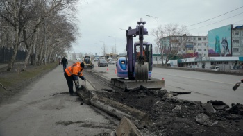 Первые в этом году участки начали ремонтировать в рамках дорожного нацпроекта в столице Камчатки