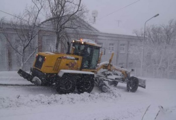 Дорожные службы ликвидируют последствия циклона